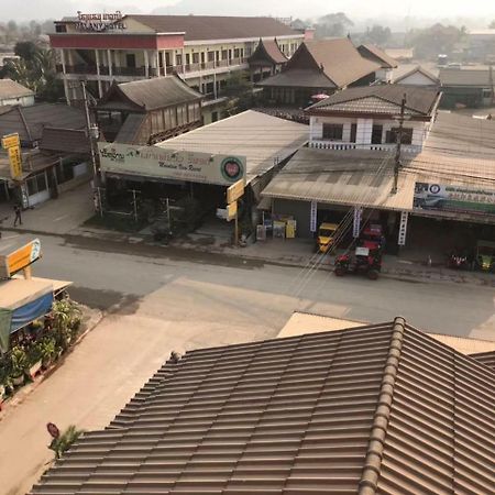 Pangu Hotel - 盘古酒店 Vang Vieng Buitenkant foto